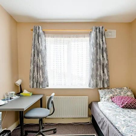 Cosy Single Private Room Near Dublin Airport Сводз Экстерьер фото